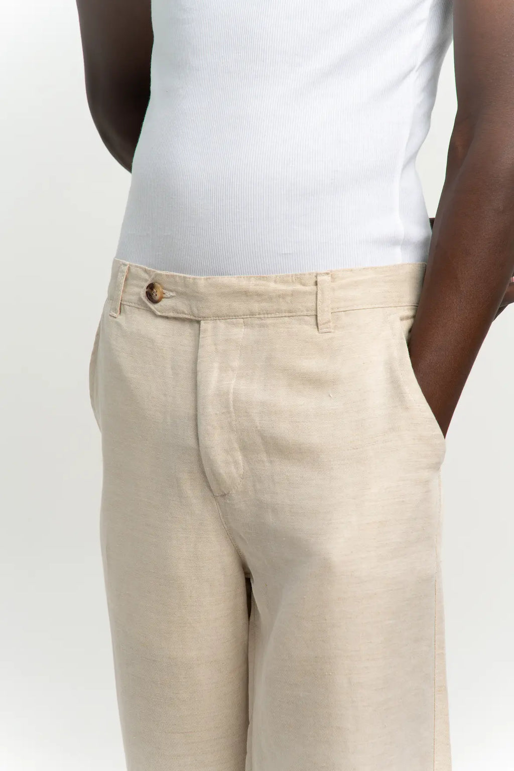 VELAIR LINEN OFF-WHITE HARD BUCKLE UP PANTS