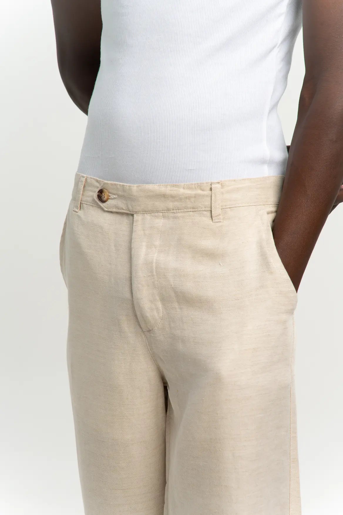 VELAIR LINEN OFF-WHITE HARD BUCKLE UP PANTS