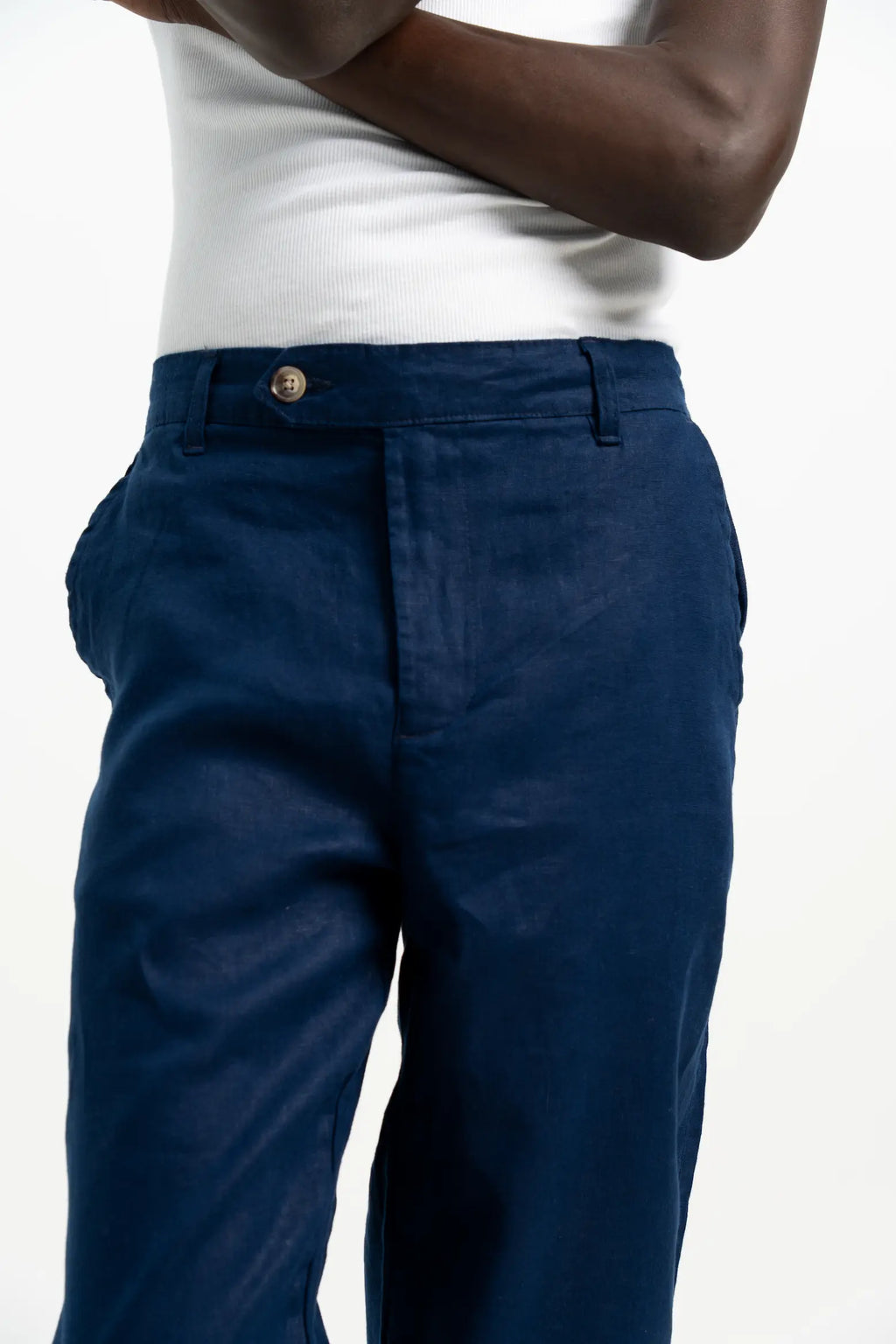 VELAIR LINEN NAVY BUCKLE UP PANTS