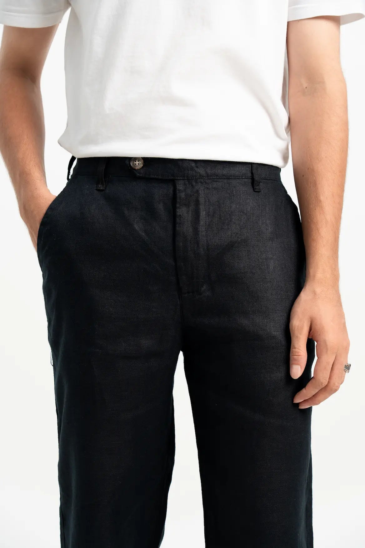 VELAIR LINEN BLACK BUCKLE UP PANTS
